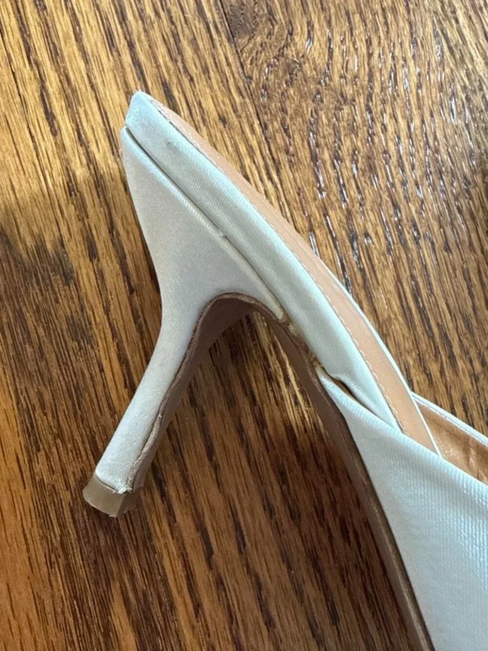 RETROFETE White pearl embellished ariel mules heels